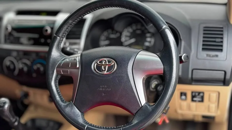 2013 Toyota Hilux VII 2