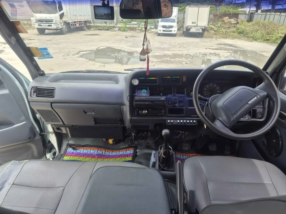 1994 Toyota Commuter IV (H100) 2