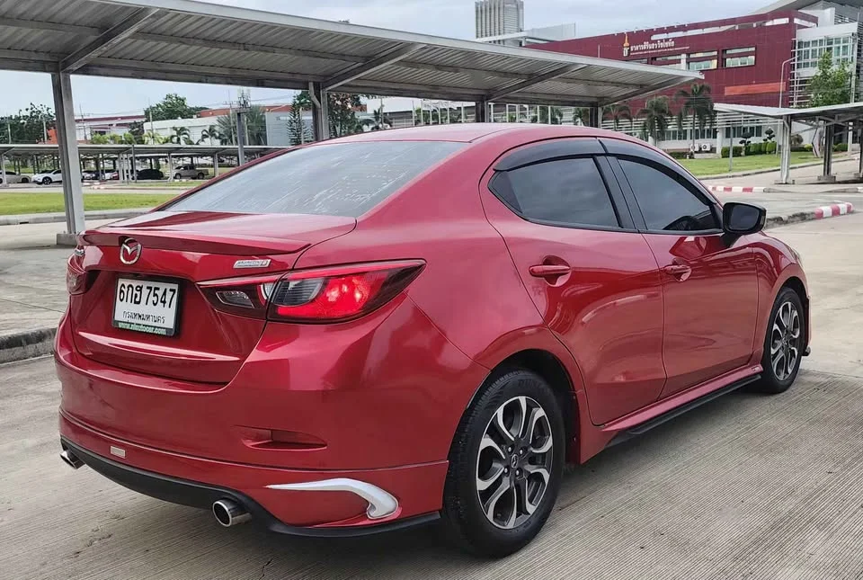 2016 Mazda 2 III 3