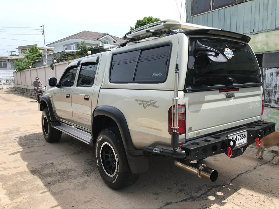 2002 Toyota Hilux Tiger VI 3