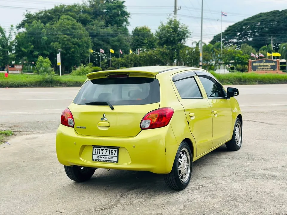 2013 Mitsubishi Mirage VI 3