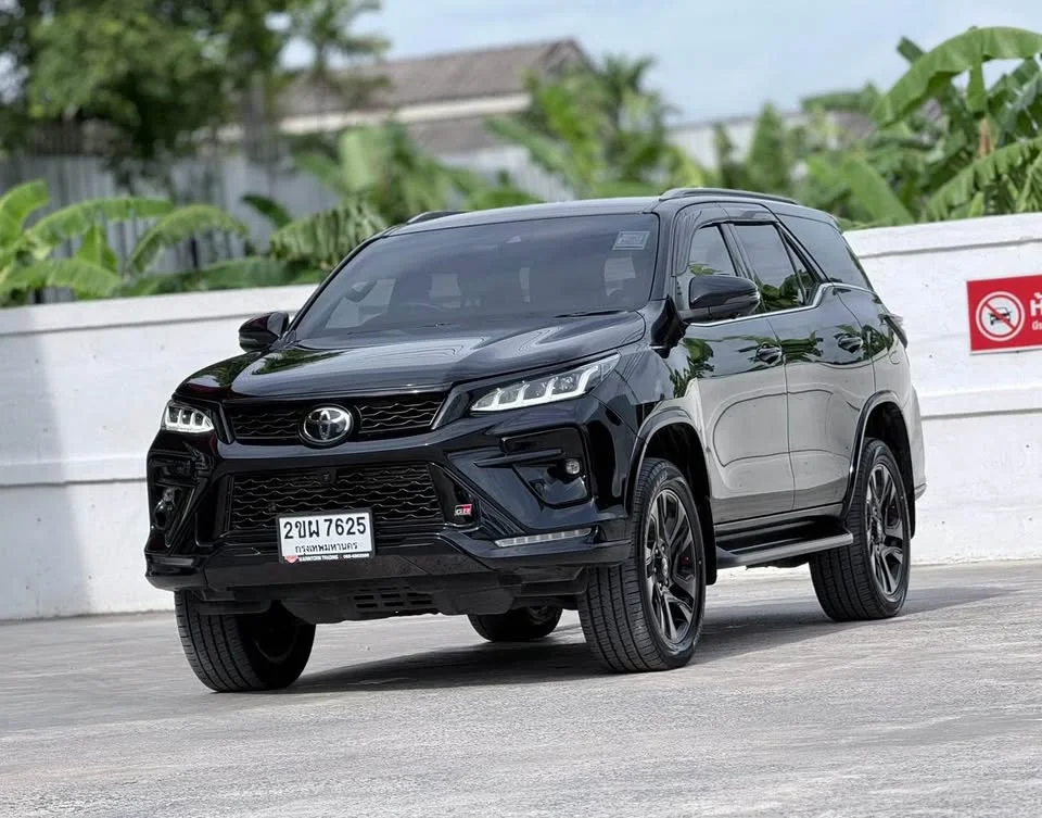 2022 Toyota Fortuner II 3