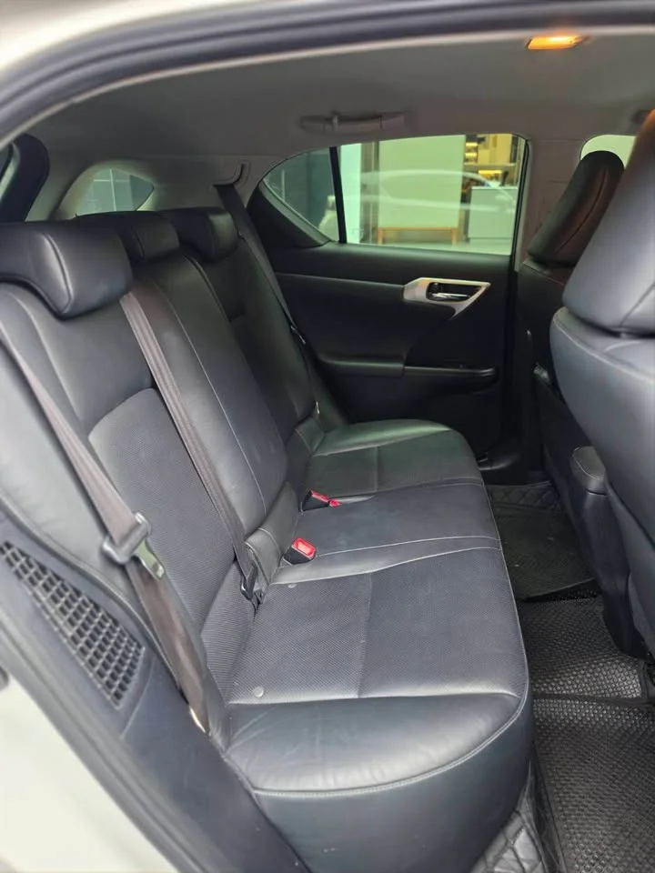 2011 Lexus CT A10 3