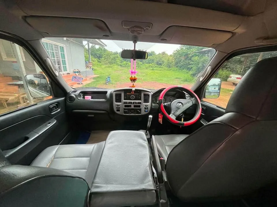 2011 Nissan Urvan V (E25) 2