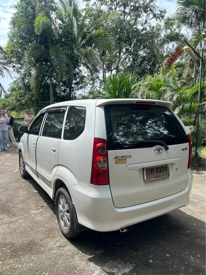 2010 Toyota Avanza I 2