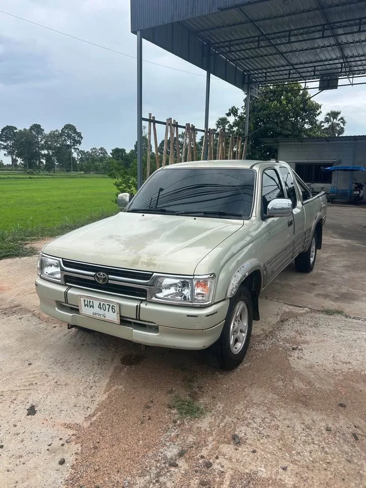 2000 Toyota Hilux Tiger VI 3