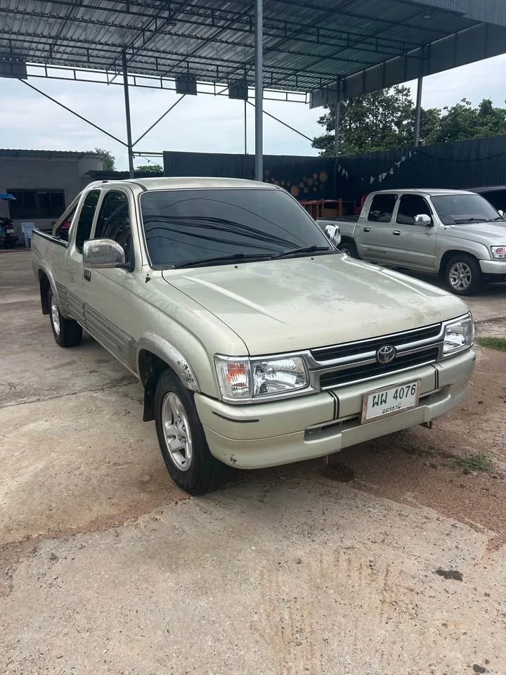 2000 Toyota Hilux Tiger VI 2