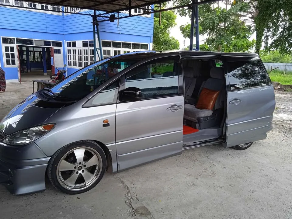 2001 Toyota Estima II 3