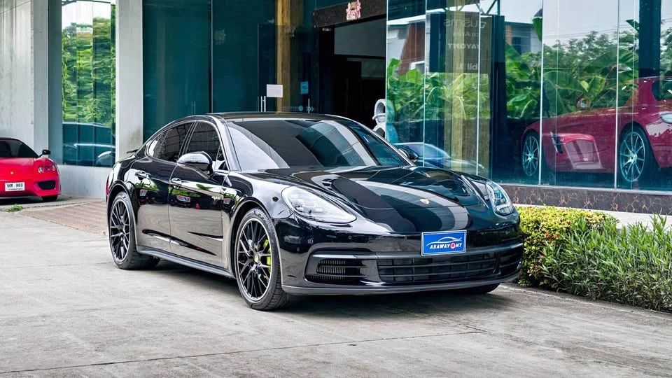 2018 Porsche Panamera II 2