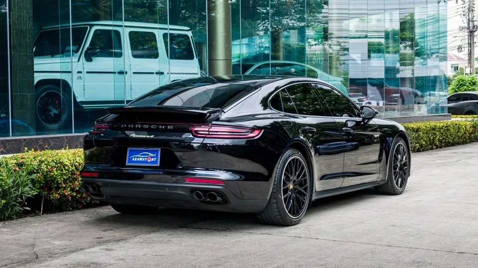 2018 Porsche Panamera II 3