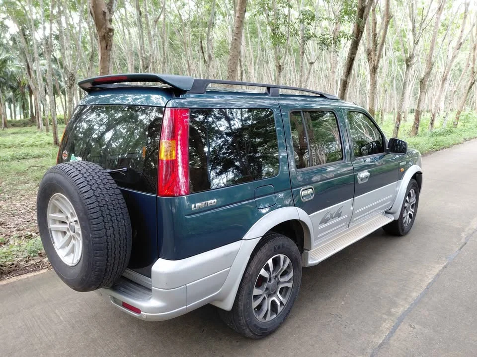 2004 Ford Everest I 3