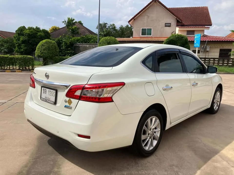 2013 Nissan Sylphy III (B17) 3