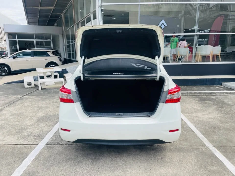 2012 Nissan Sylphy III (B17) 2