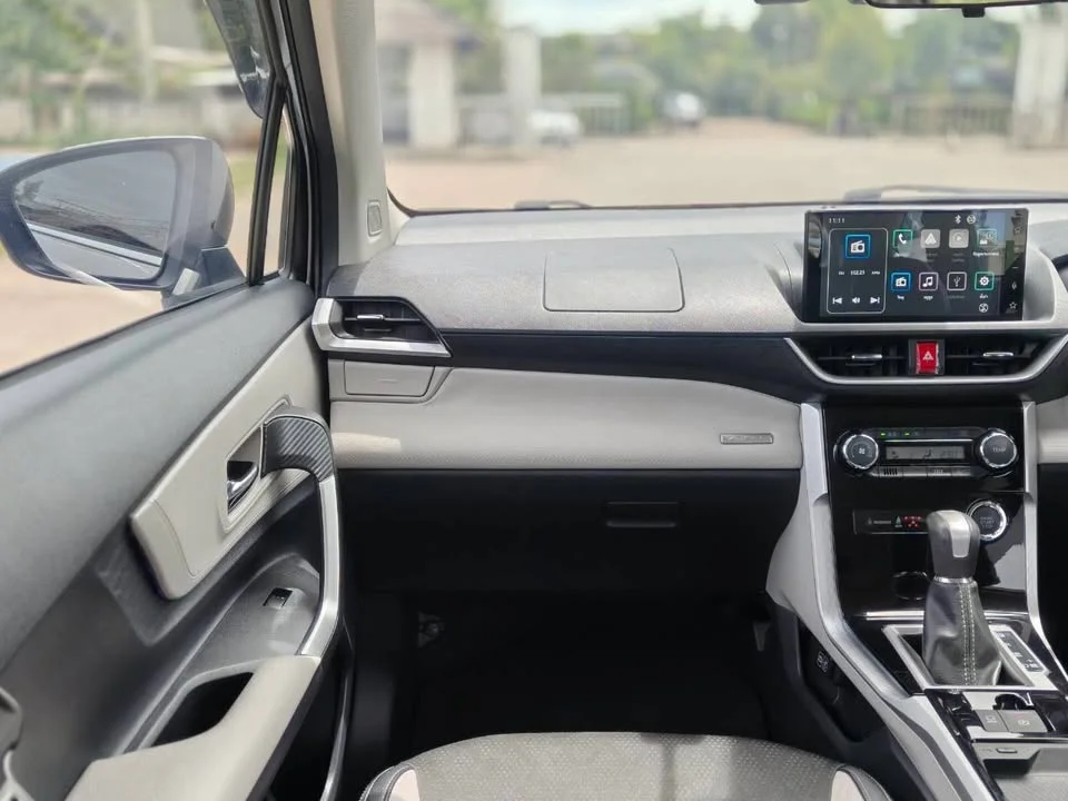 2023 Toyota Veloz III 2