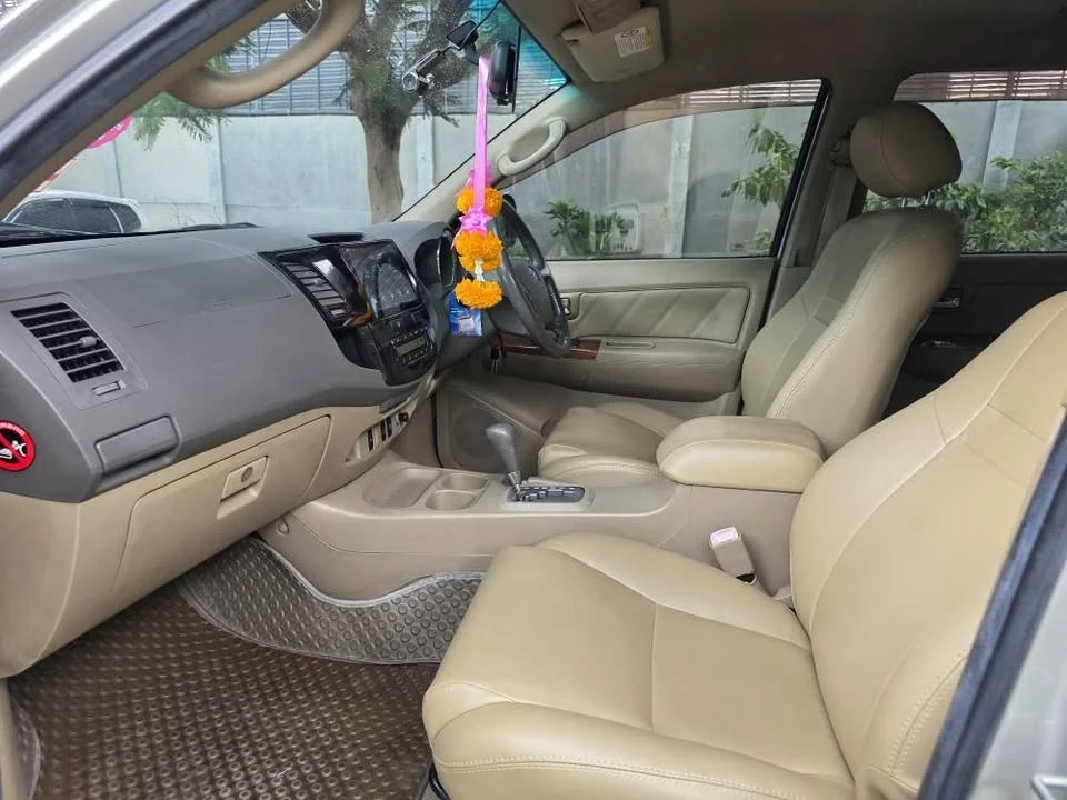 2009 Toyota Fortuner I 3