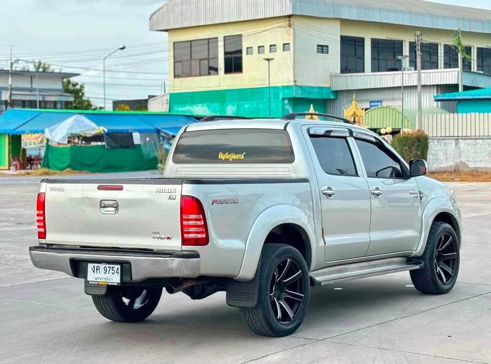 2011 Toyota Hilux VII 3