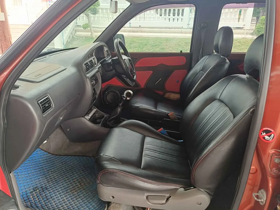 2004 Mazda 2500 Fighter V 3