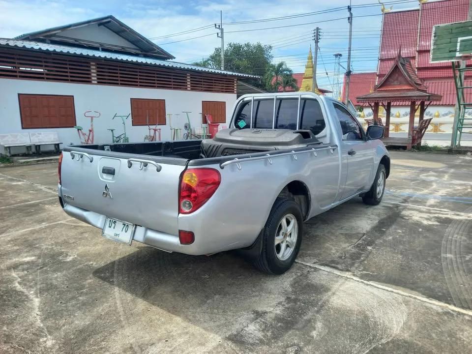 2554 Mitsubishi Triton IV 2