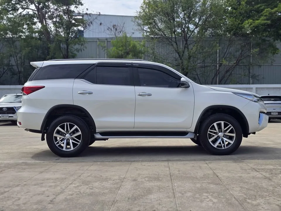 2019 Toyota Fortuner II 2