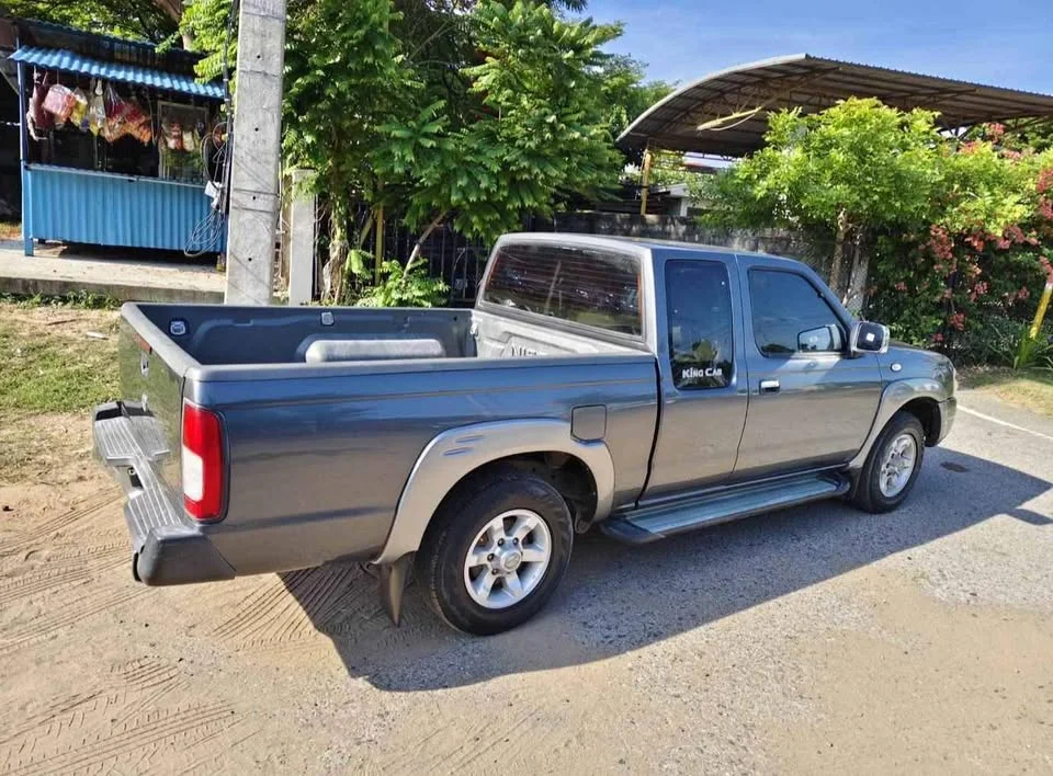 2007 Nissan Frontier I 2