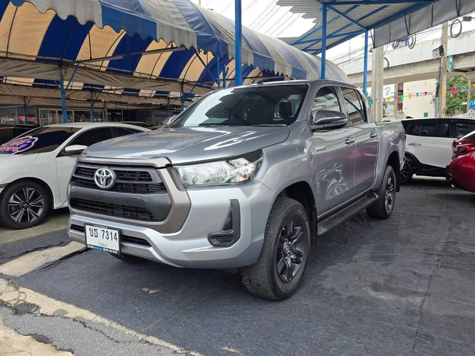 2021 Toyota Hilux VIII 3