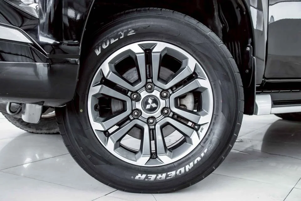 2019 Mitsubishi Triton V 2