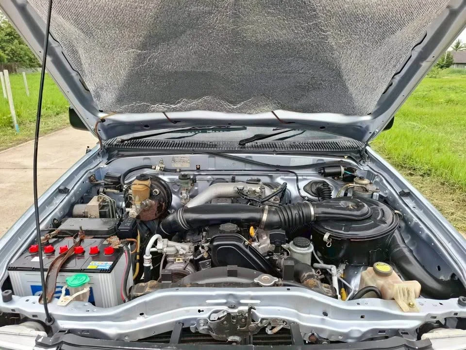 2001 Toyota Hilux Tiger VI 3