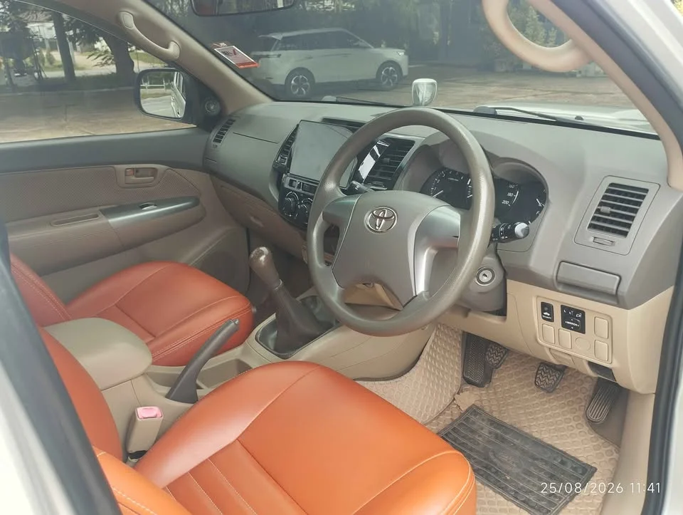 2012 Toyota Hilux VII 3