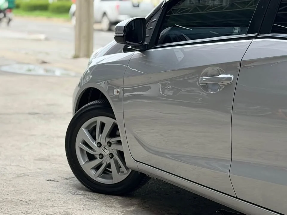 2015 Honda Mobilio II 3