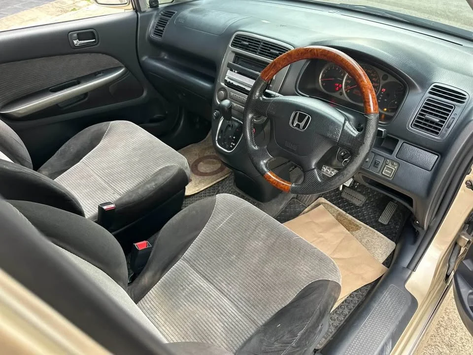 2004 Honda Stream I 2