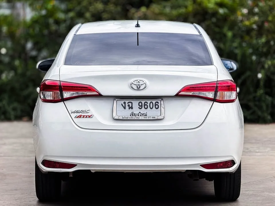 2017 Toyota Yaris ATIV III 2