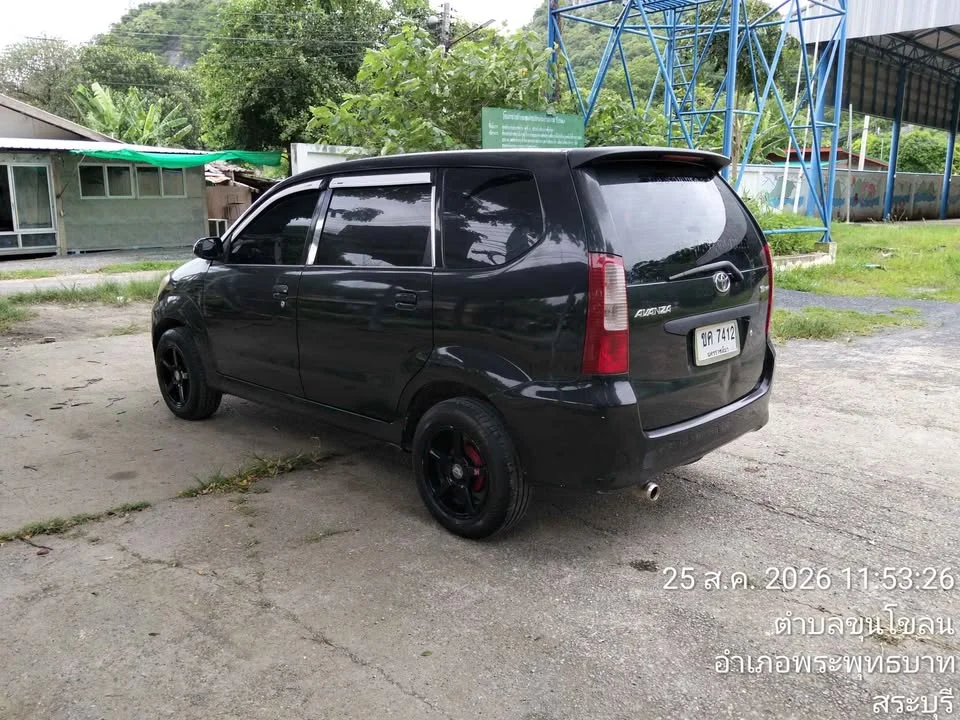 2004 Toyota Avanza I 3