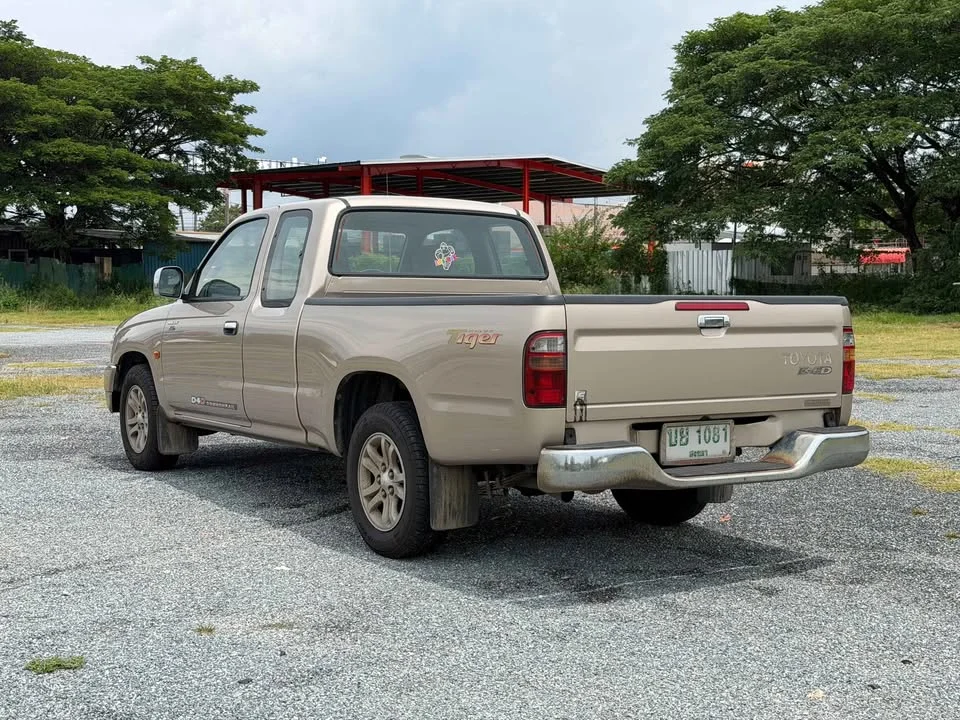 2003 Toyota Hilux Tiger VI 2