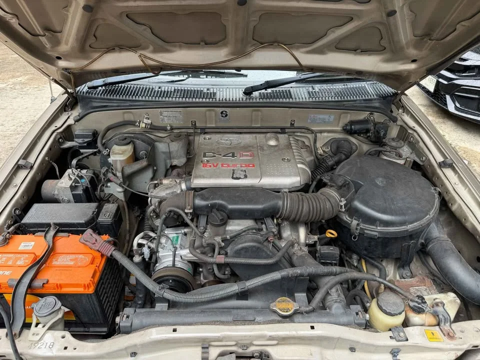 2003 Toyota Hilux Tiger VI 2