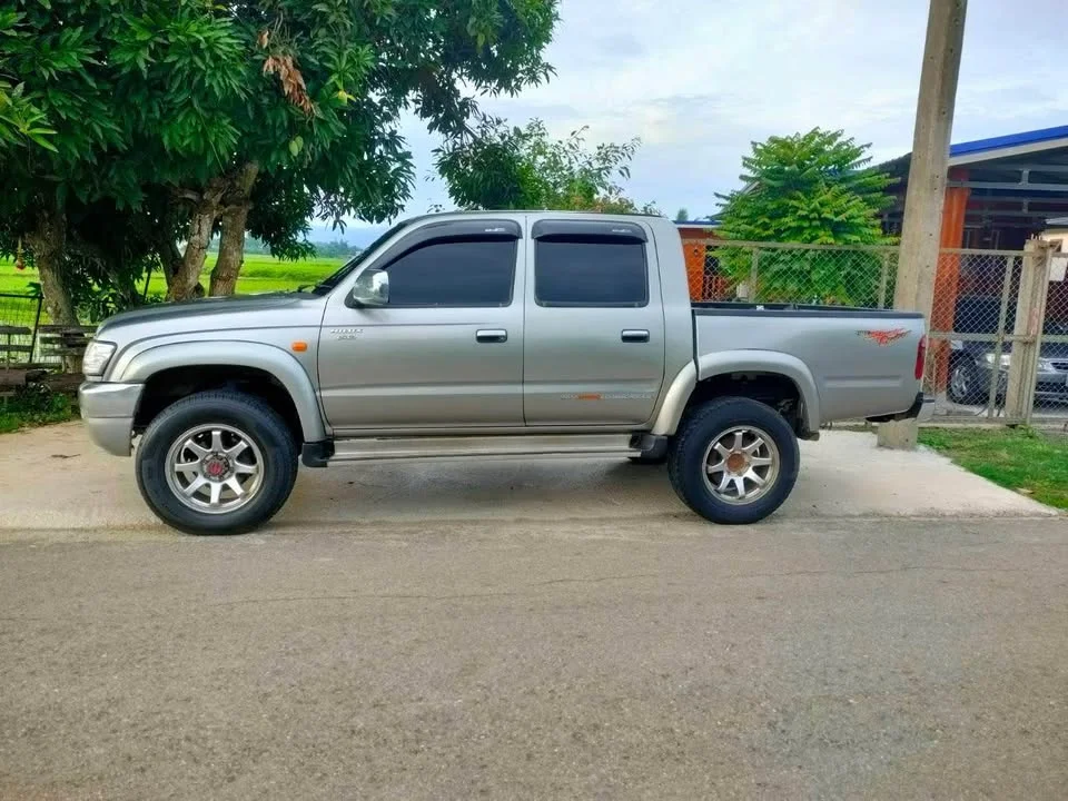 2002 Toyota Hilux Tiger VI 2