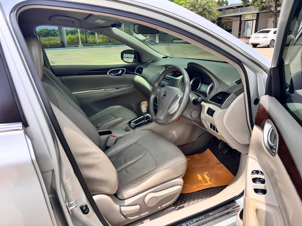2012 Nissan Sylphy III (B17) 2