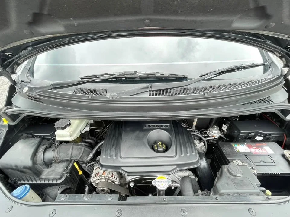 2012 Hyundai H-1 II 3