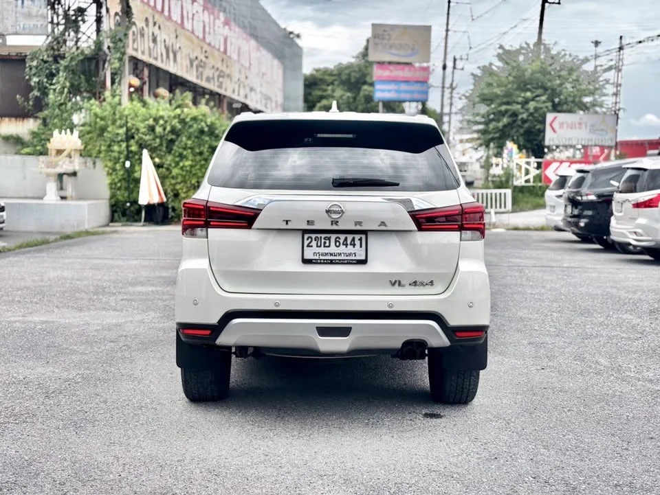 2022 Nissan Terra 2
