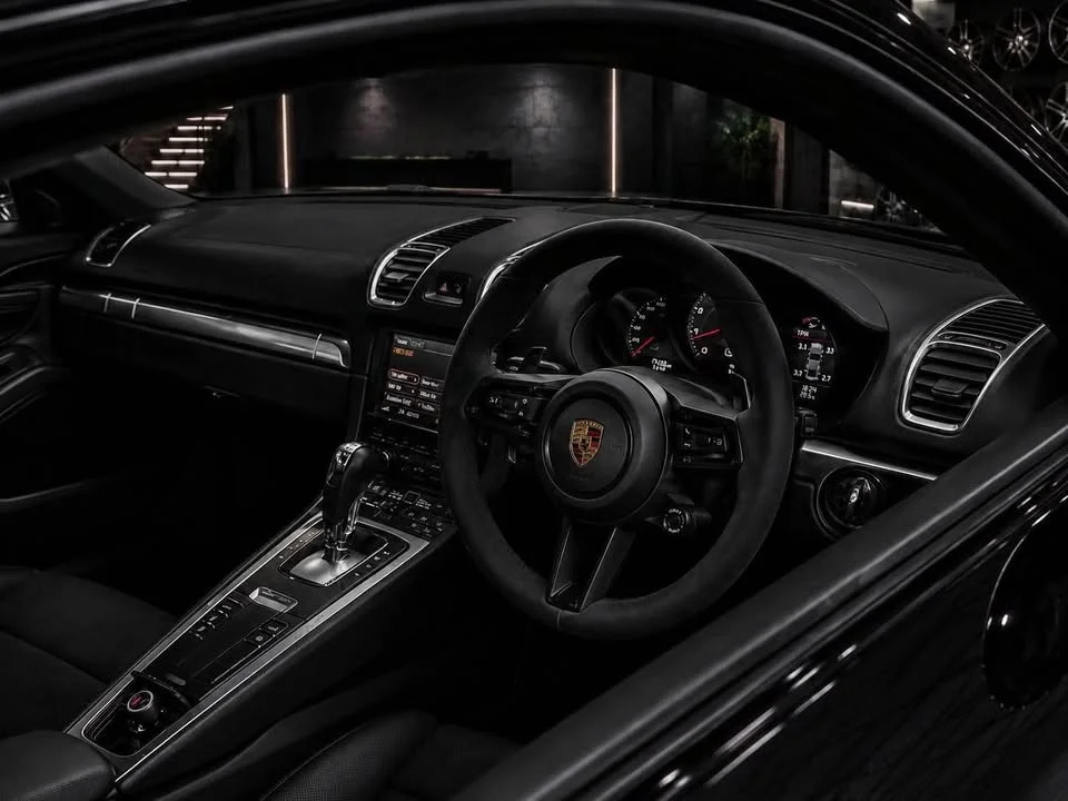 2015 Porsche Boxster and Cayman III 2