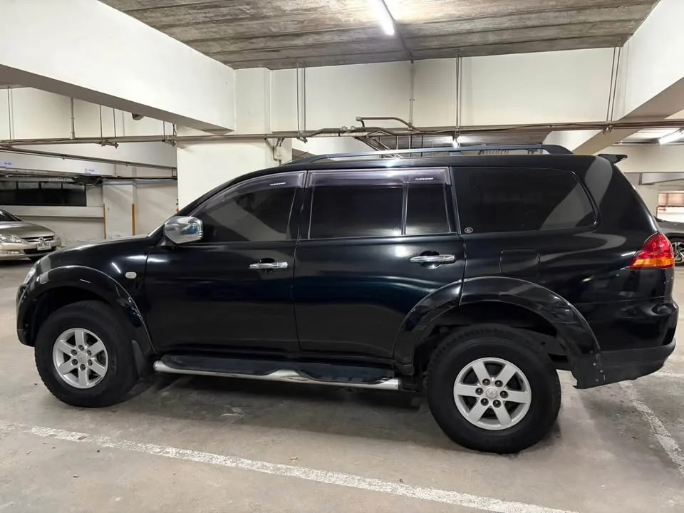 2011 Mitsubishi Pajero Sport II 2