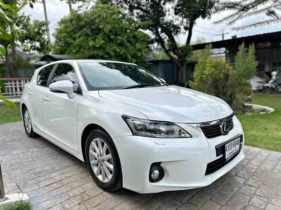 2013 Lexus CT A10 2