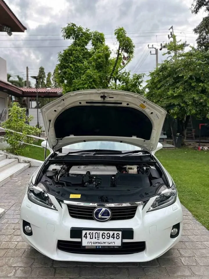 2013 Lexus CT A10 3