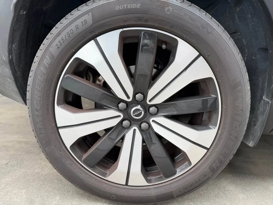 2024 Volvo XC40 3
