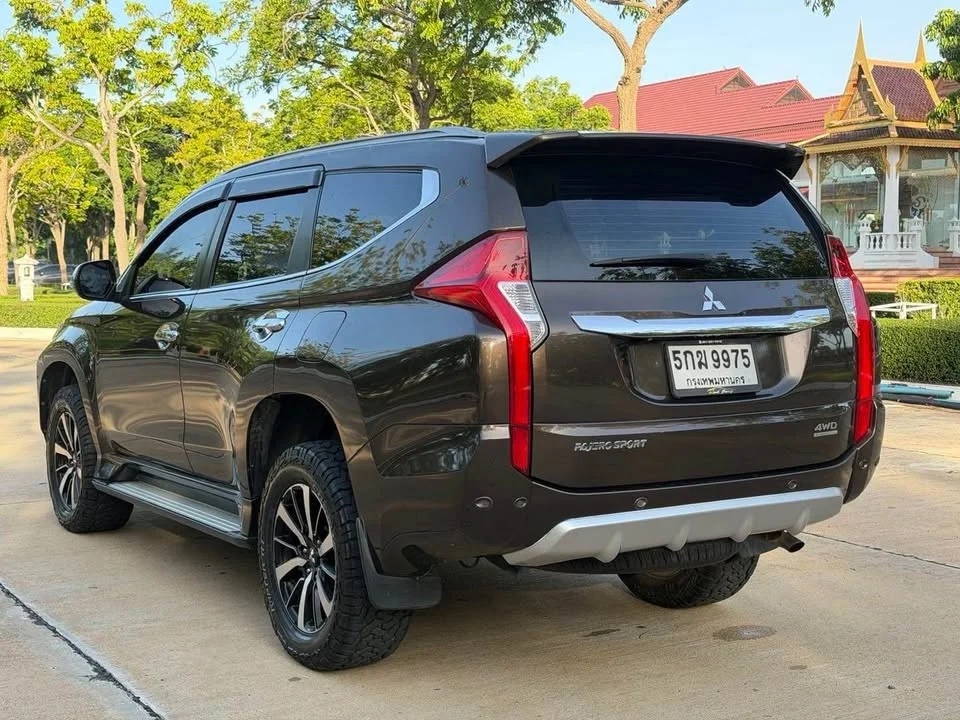2015 Mitsubishi Pajero Sport III 3