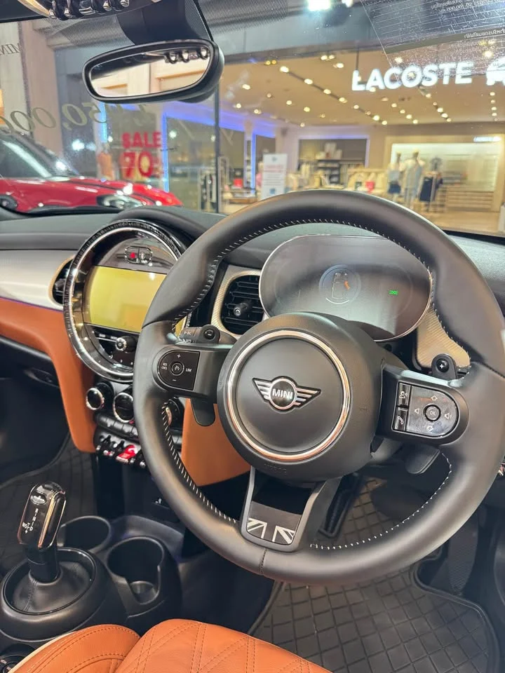 2023 Mini Hatch  III 2