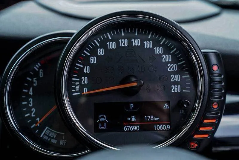 2016 Mini Hatch  III 2