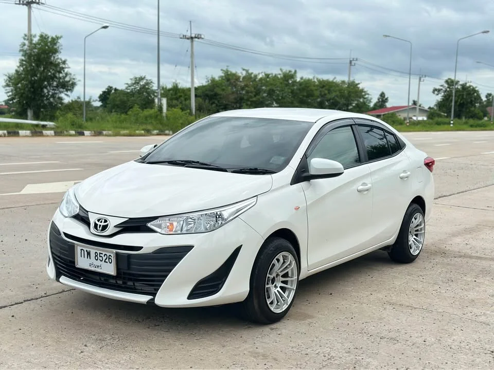 2017 Toyota Yaris ATIV III 2