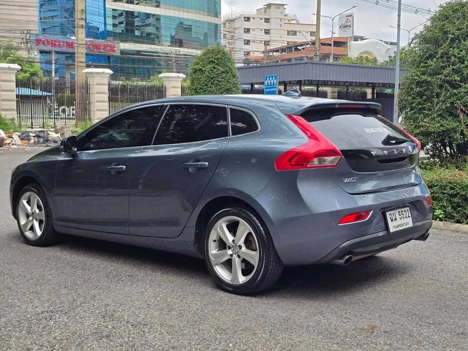 2015 Volvo V40 II 2