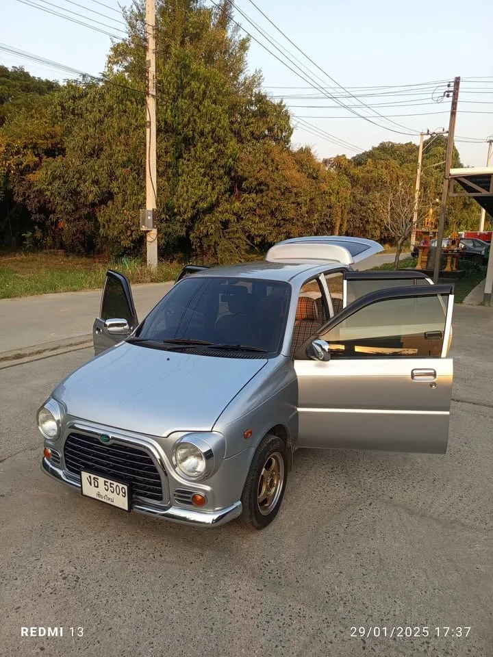 2016 Daihatsu Mira L500 3