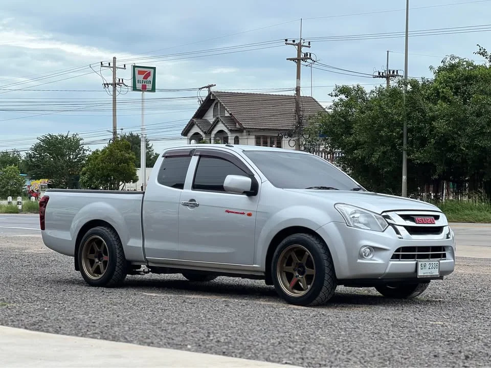 2017 Isuzu D-Max II (RT) 2
